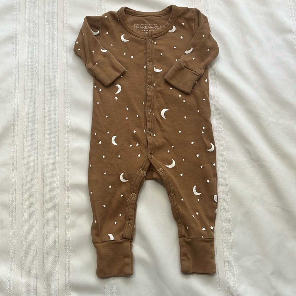 Makemake organic cotton sleeper Sz 3-6m moons stars bundle to save